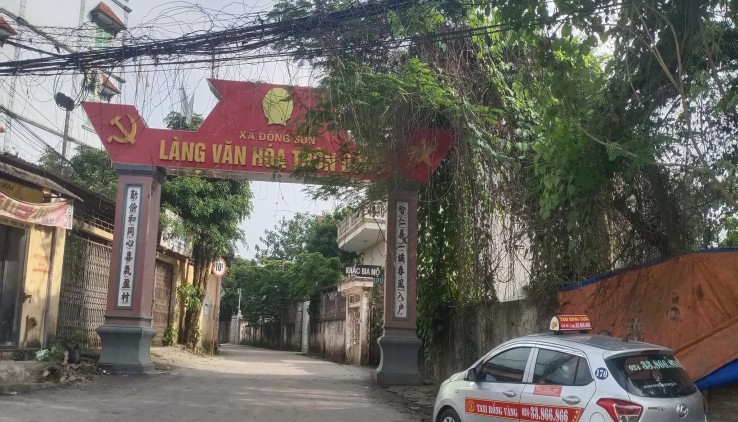 Cc Bán đất tặng nhà 2 tầng, 44m2, 1.x tỷ, tk1, ô góc, ô tô tránh, tại Đông Sơn Chương Mỹ Hà Nội